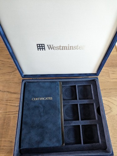 Empty blue westminster crown - empty,