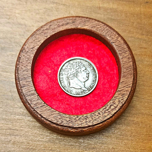 Round mahogany display - mahogany,